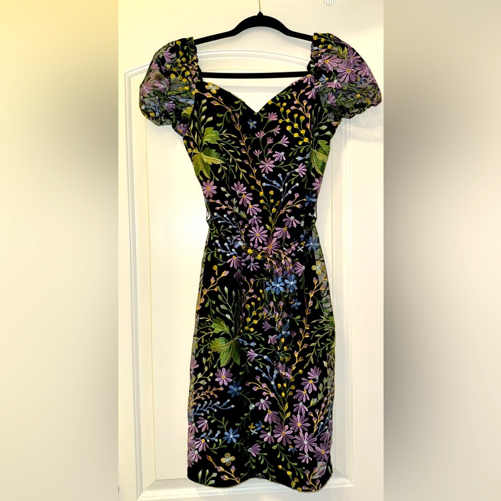 Brand new never worn with tags Kenzie women’s size 4 floral cocktail dress